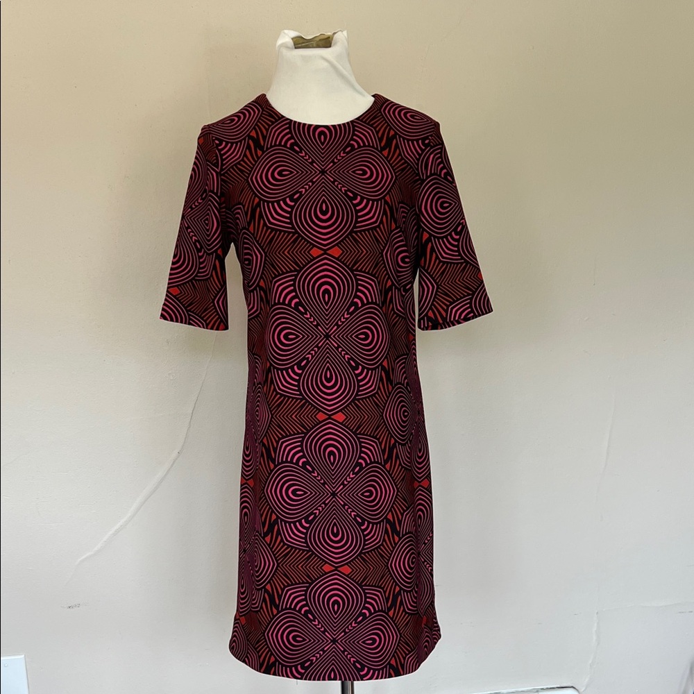 Extra Super Cute Vintage-Inspired Pink, Orange and Black Short-Sleeve Dress